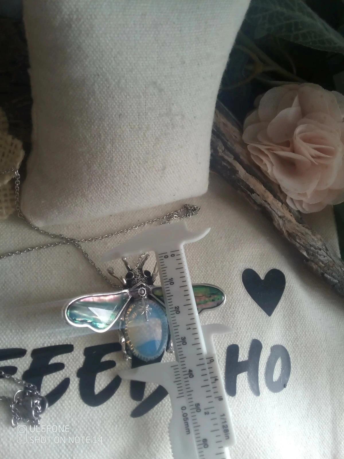 Collier coléoptère pierres ormeaux et opaline – photo 4